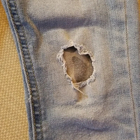 ❣5 for $25 Sale❣ Distressed Jeans and T- Shirt - Picture 9 of 9